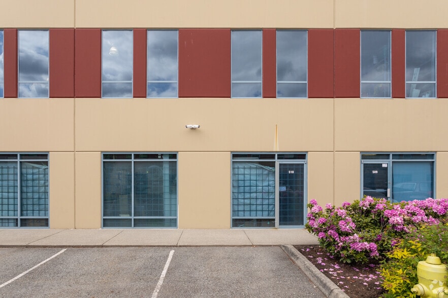 More Photos Of 1515 Broadway St, Port Coquitlam Warehouse For Lease