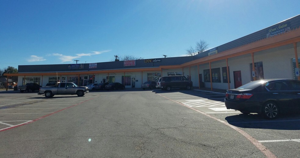 More Photos Of 2224-2266 Gus Thomasson Rd, Dallas Storefront For Lease