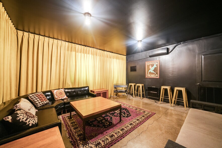 More Photos Of 4908 York Blvd, Los Angeles Lodge Meeting Hall For Lease