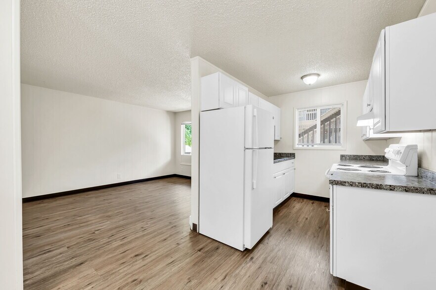 More Photos Of 2520 Hyacinth St NE, Salem Apartments For Sale