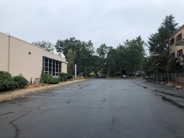 More Photos Of 414 Broadway, Lynn General Retail For Lease