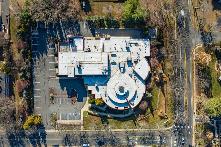 More Photos Of 197 Hance Ave, Tinton Falls Medical For Lease