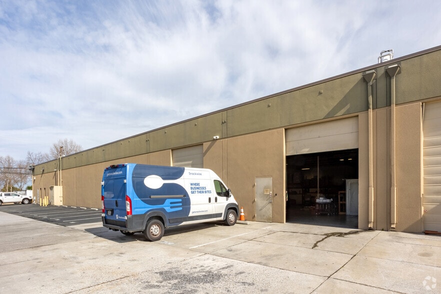 More Photos Of 700-722 Aldo Ave, Santa Clara Service For Lease