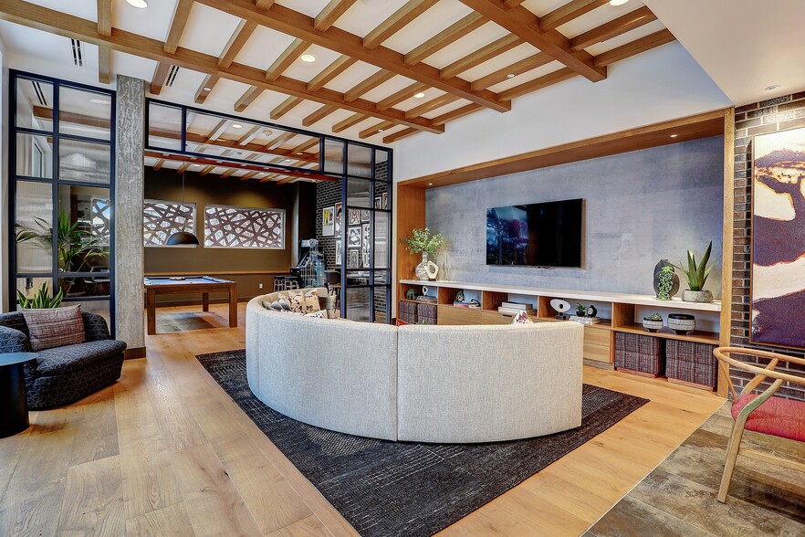 More Photos Of 400 Queen Anne Ave N, Seattle Apartments For Lease