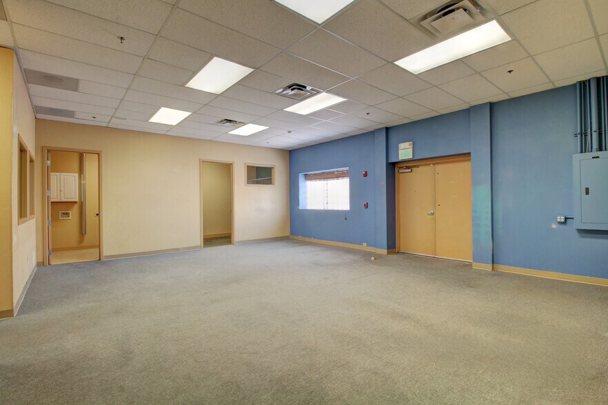More Photos Of 290 Nickel St, Broomfield General Retail For Sale