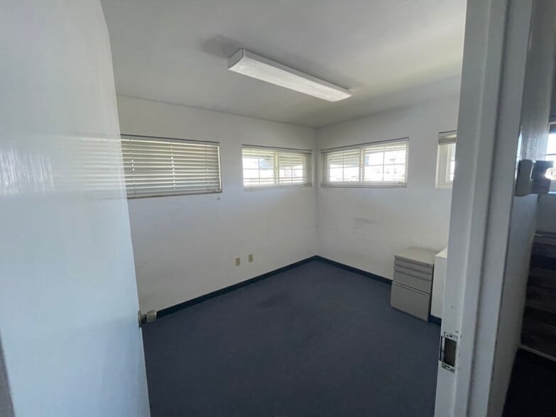 More Photos Of 1450-1496 Oddstad Dr, Redwood City Warehouse For Lease