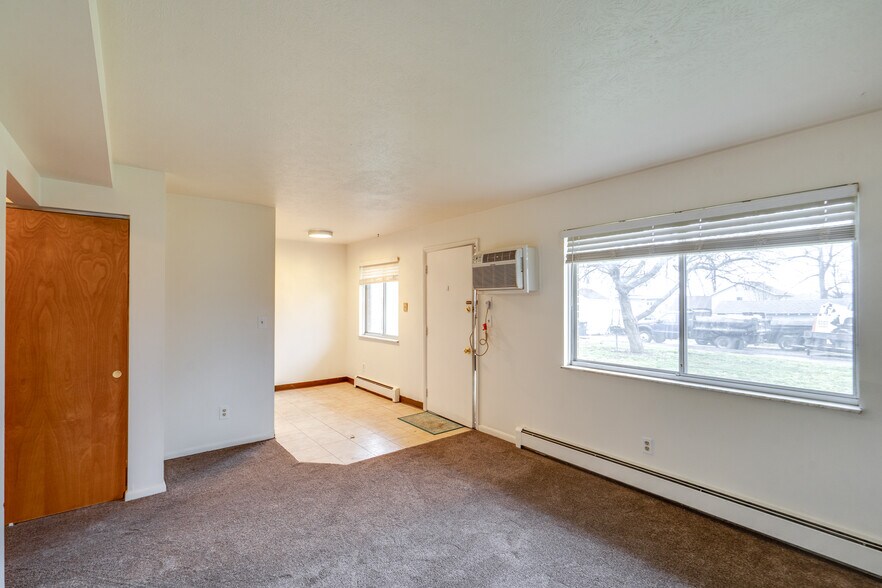 More Photos Of 2615 Ellet Ave, Akron Apartments For Sale