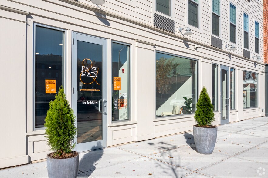 More Photos Of 99 Main St, Hartford Apartments For Lease