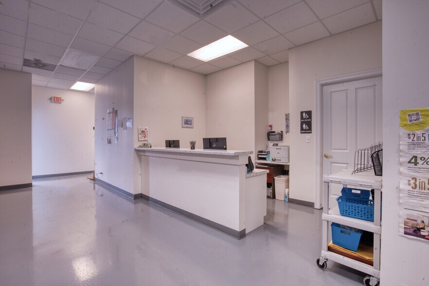 More Photos Of N Pepper Rd, Barrington Medical For Lease