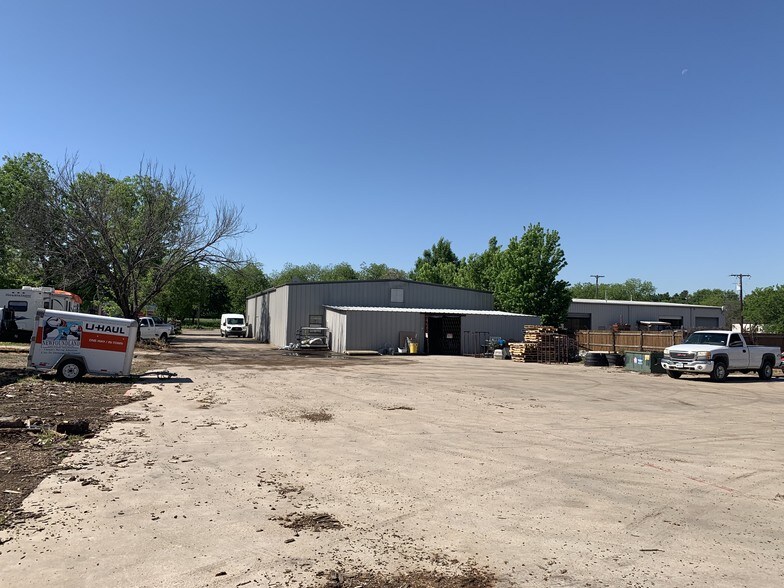 More Photos Of 2601 W Arkansas Ln, Arlington Industrial For Sale