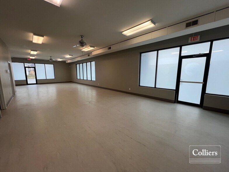 More Photos Of 2108-2126 Bryan Valley Commercial Dr, O'Fallon Storefront Retail Office For Lease