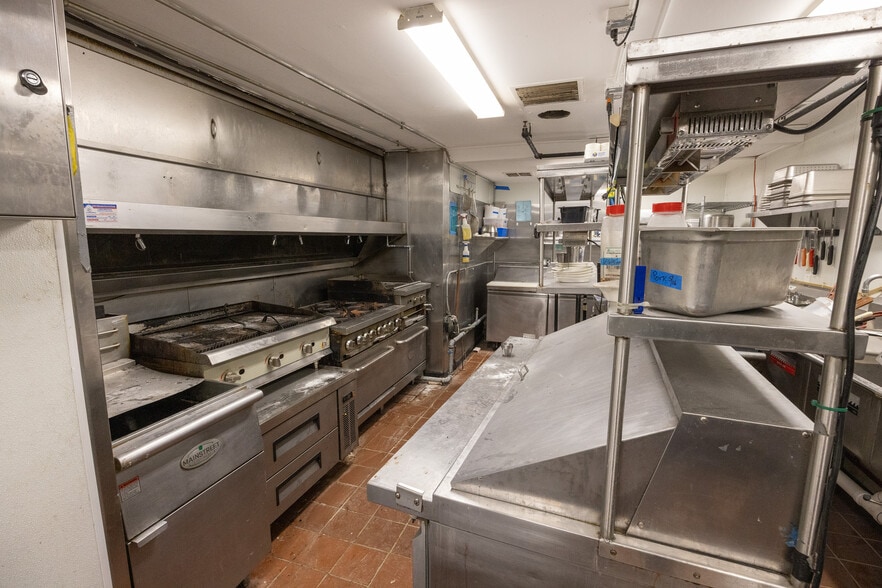 More Photos Of 101 S State St, Newtown Restaurant For Lease