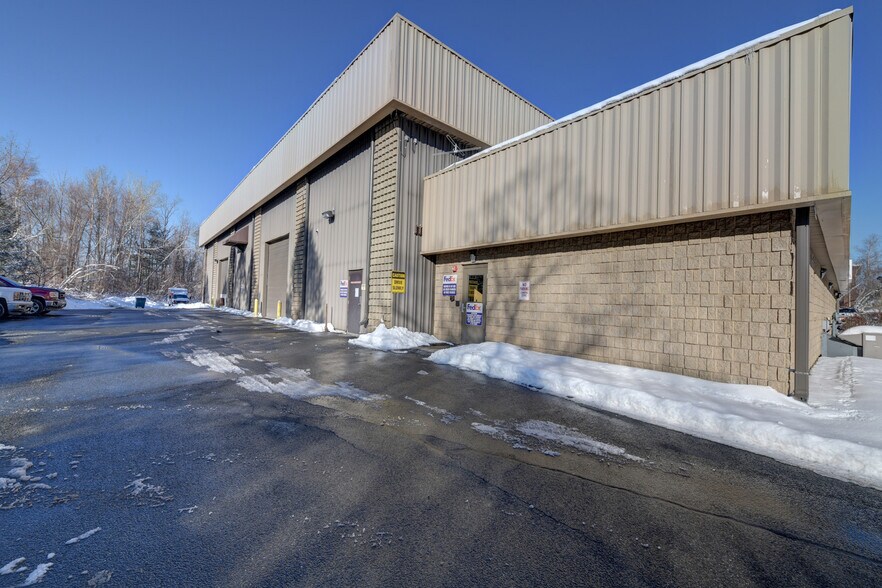 More Photos Of 1 Federico Dr, Pittsfield Light Distribution For Sale