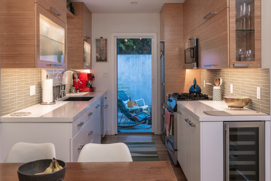 More Photos Of 112-20 E Redwood St, San Diego Apartments For Sale