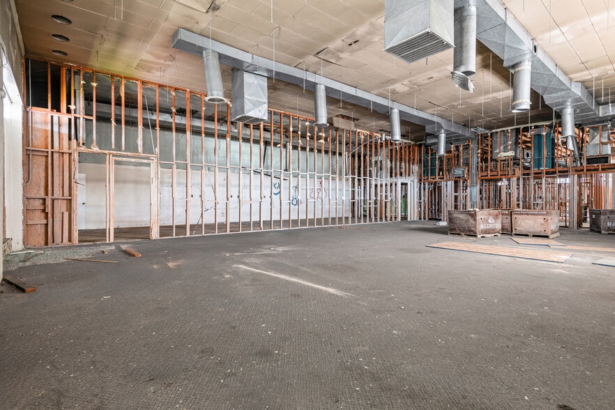 More Photos Of 1580 Washington Blvd, Ogden Storefront For Sale