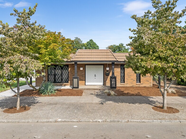 Primary Photo Of 310 NW 3rd Ave, Canby Office For Lease