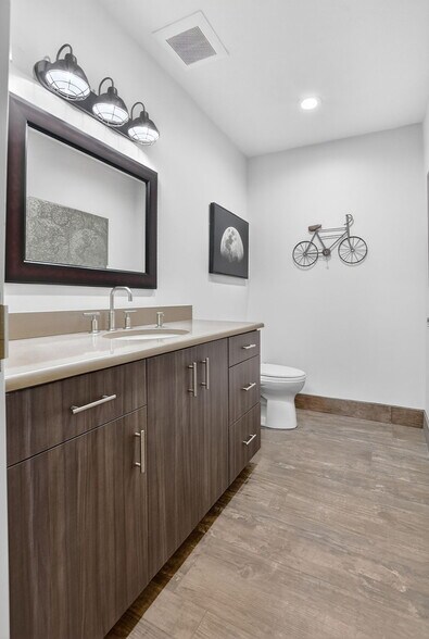 More Photos Of 442 NW 35th St, Boca Raton Office For Sale