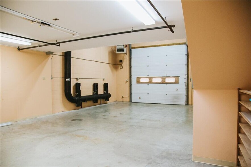 More Photos Of 81 Western Industrial Dr, Cranston Warehouse For Sale