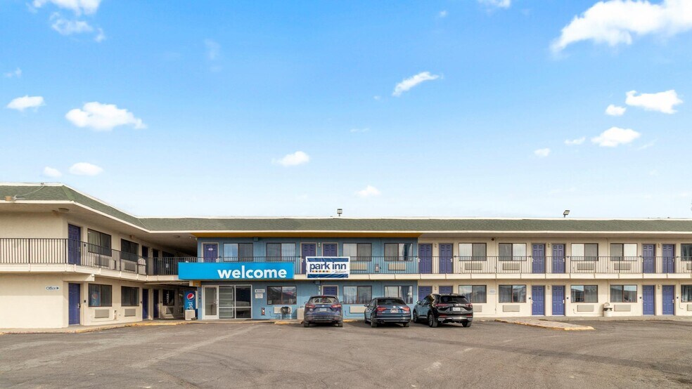 More Photos Of 1561 6th St, Wells Hotel For Sale