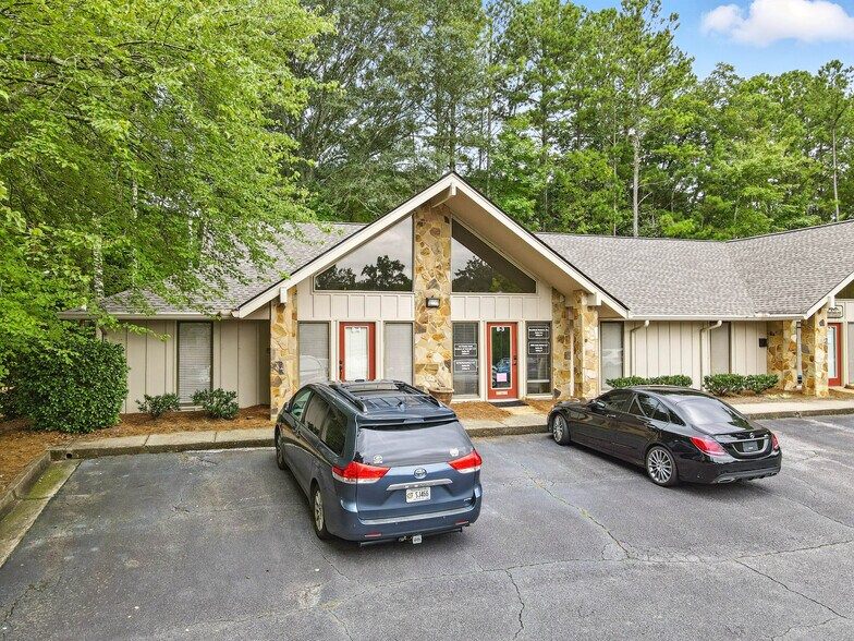 More Photos Of 11285 Elkins Rd, Roswell Office Residential For Sale