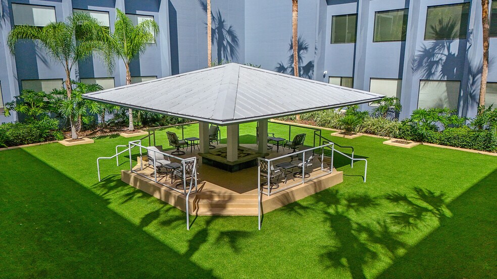 More Photos Of 7825 Baymeadows Way, Jacksonville Office For Sale
