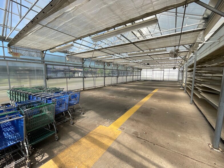 More Photos Of 66 State St, North Haven Garden Center For Sale
