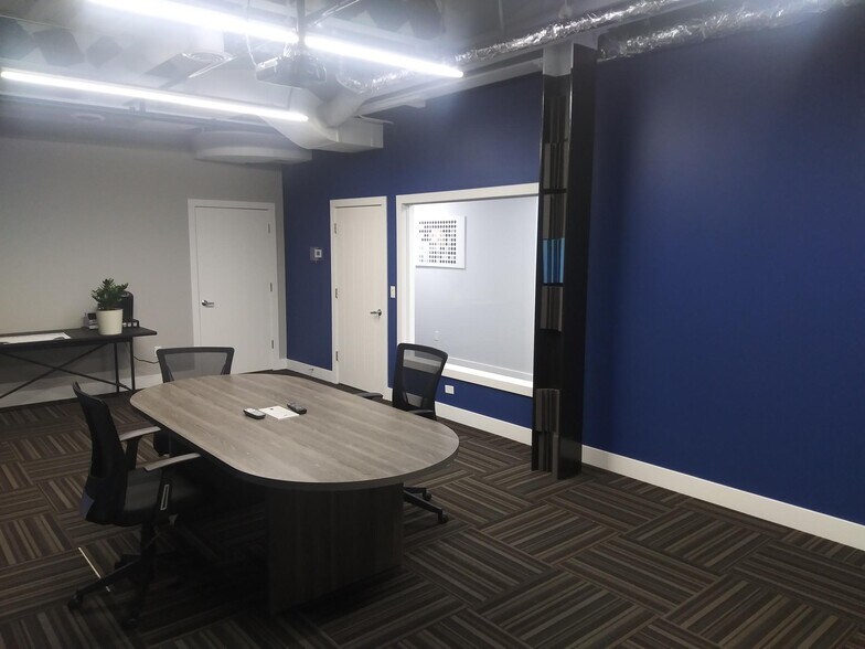 More Photos Of 123-125 N Main St, Crown Point Loft Creative Space For Lease