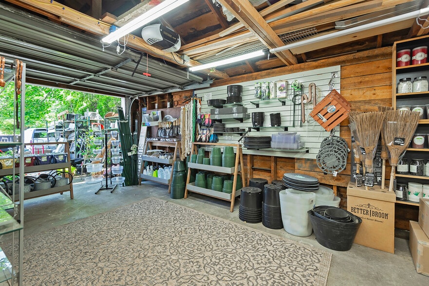 More Photos Of 2194 E Fort Union Blvd, Salt Lake City Freestanding For Sale