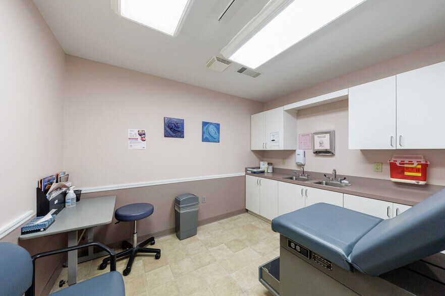 More Photos Of 111 Lee Byrd Rd, Loganville Medical For Sale