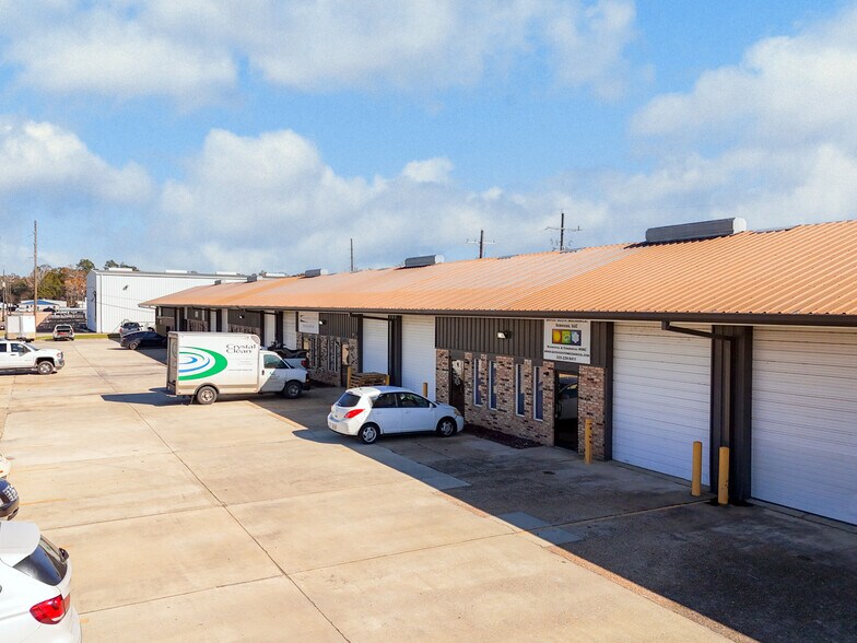 Primary Photo Of 8967 Castille Rd, Baton Rouge Warehouse For Lease