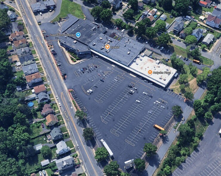 More Photos Of 209-235 South St, Holyoke Freestanding For Lease