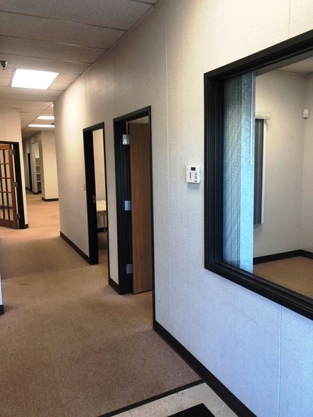 More Photos Of 1036-1062 Corporate Ln, Export Storefront Retail Office For Lease