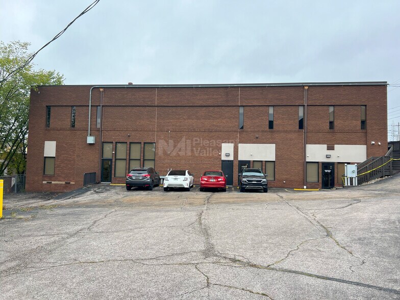 More Photos Of 87 N Canton Rd, Akron Medical For Sale