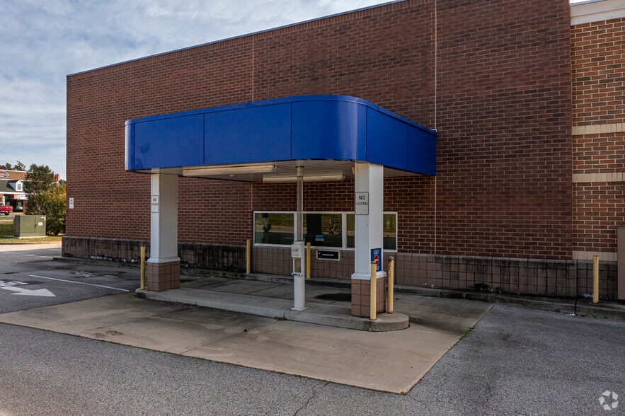 More Photos Of 55 Drury Dr, La Plata Drugstore For Lease