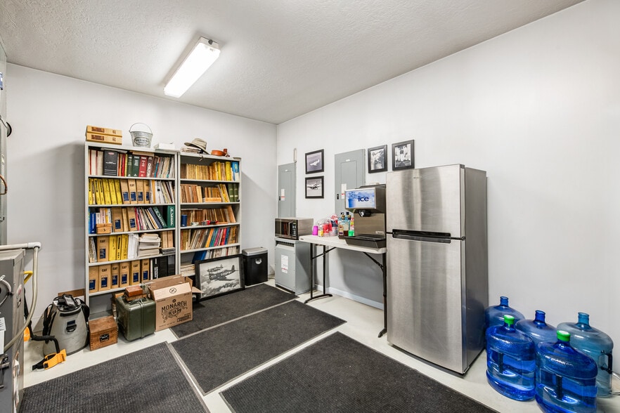 More Photos Of 226 S 1200 W, Tooele Warehouse For Sale
