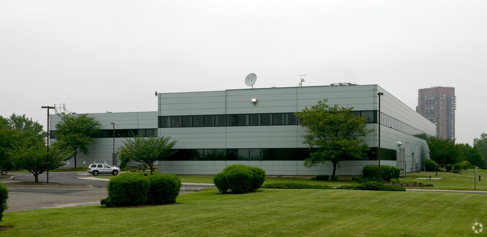 More Photos Of 425 Meadowlands Pky, Secaucus Warehouse For Sale