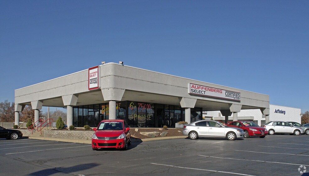 Primary Photo Of 141 Auto Ct, O'Fallon Auto Dealership For Sale