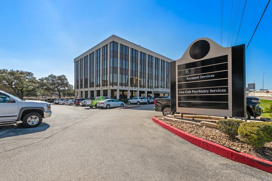 More Photos Of 1802 NE Loop 410, San Antonio Office For Sale