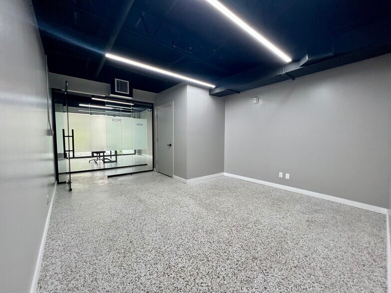 More Photos Of 441 NE 3rd Ave, Fort Lauderdale Office For Lease