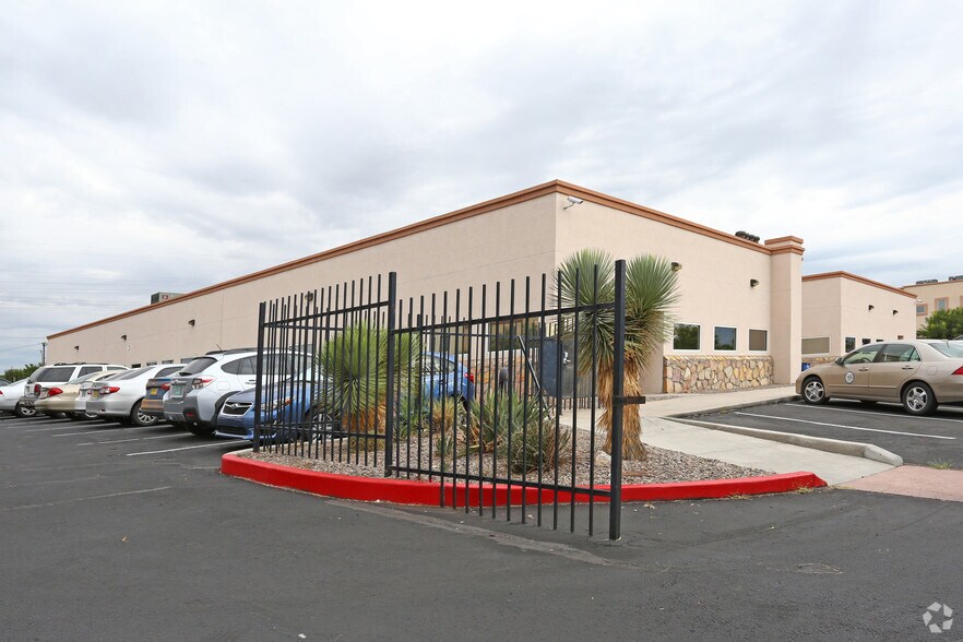 More Photos Of 5500 San Antonio Dr NE, Albuquerque Freestanding For Lease