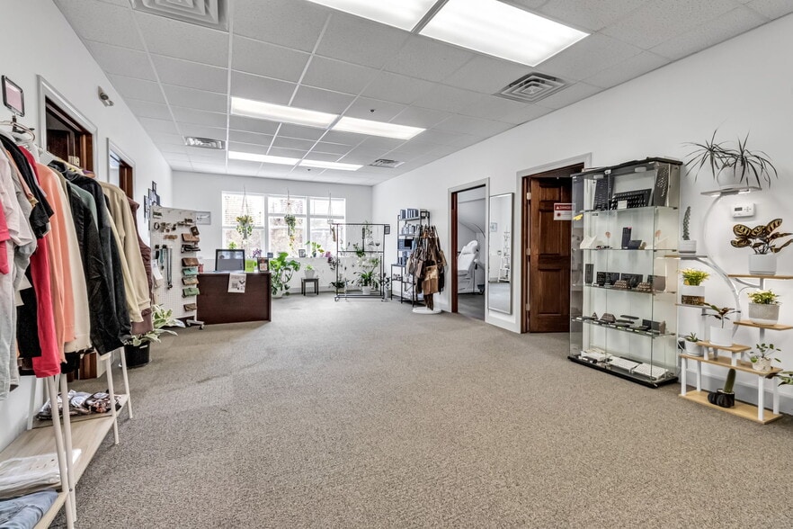 More Photos Of 2-85 Bristol Ln, Ellicottville General Retail For Lease