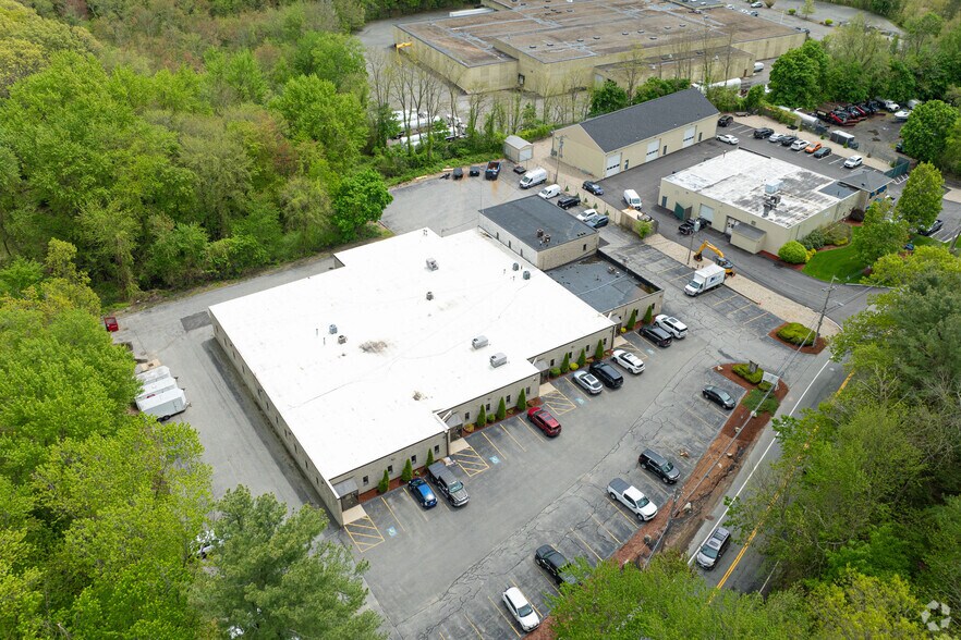 More Photos Of 323 Andover St, Wilmington Research And Development For Lease