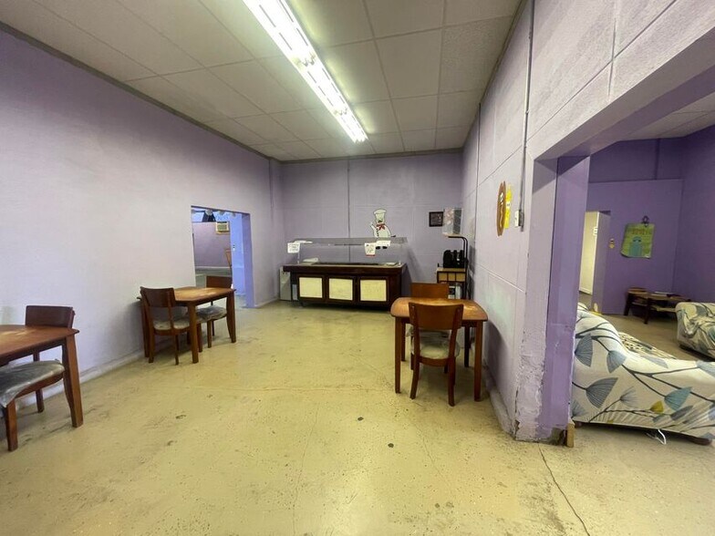 More Photos Of 1918 N 2nd St, Booneville Warehouse For Sale