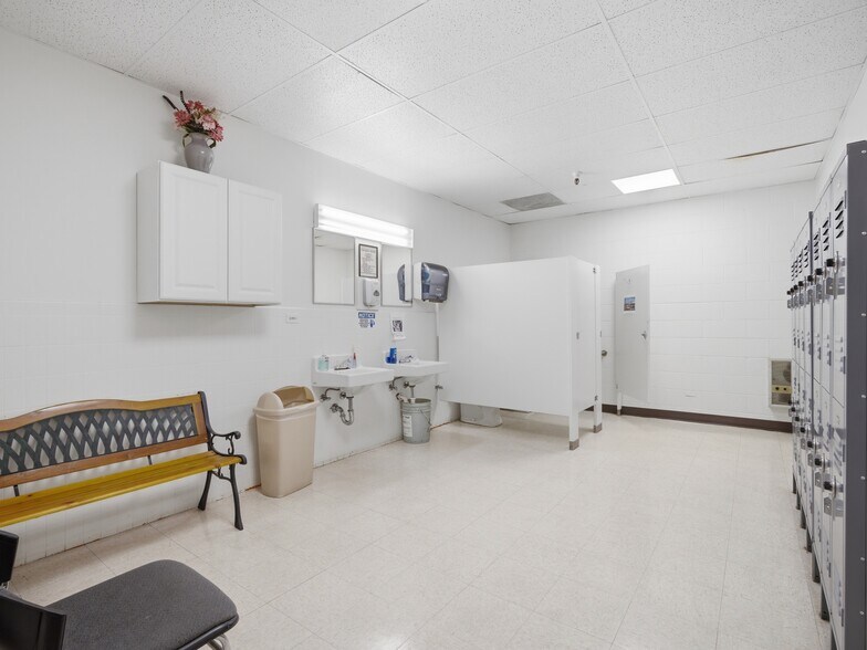 More Photos Of 563 Sandhill Ln, Grand Junction Refrigeration Cold Storage For Sale