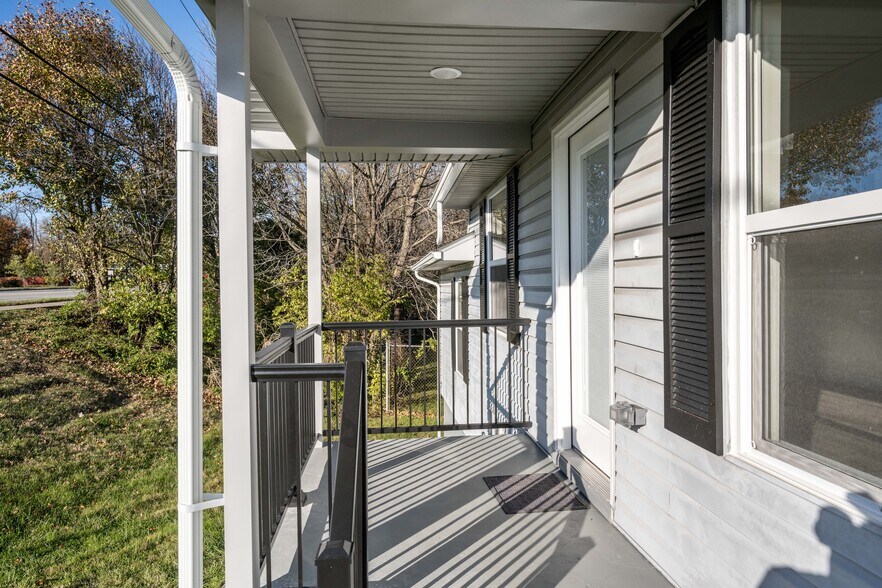 More Photos Of 1210 Market St, Charlestown Storefront For Sale