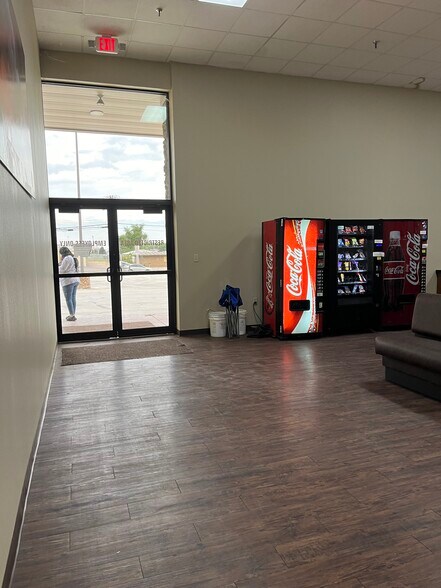 Primary Photo Of 5805 Highway 271, Fort Smith Freestanding For Sale