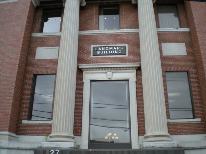 More Photos Of 27 Warren St, Hackensack Office For Lease