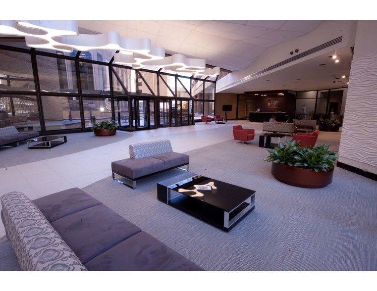 More Photos Of 100 N Stanton St, El Paso Office For Lease