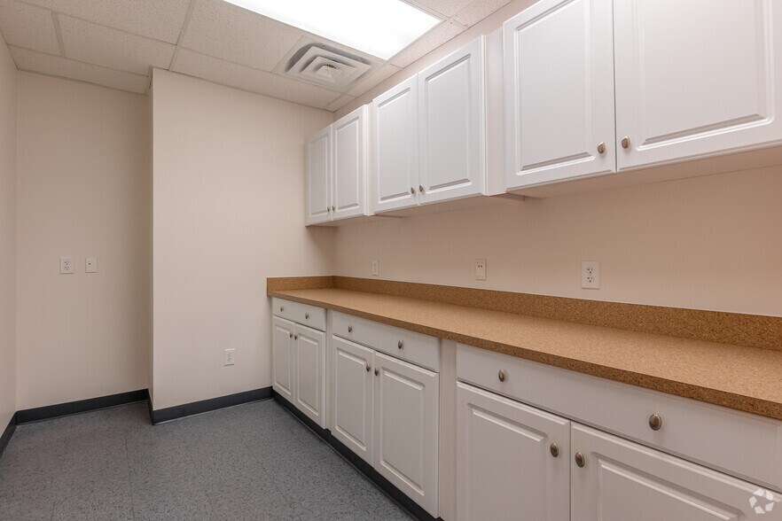 More Photos Of 309 S Jupiter Rd, Allen Coworking Space