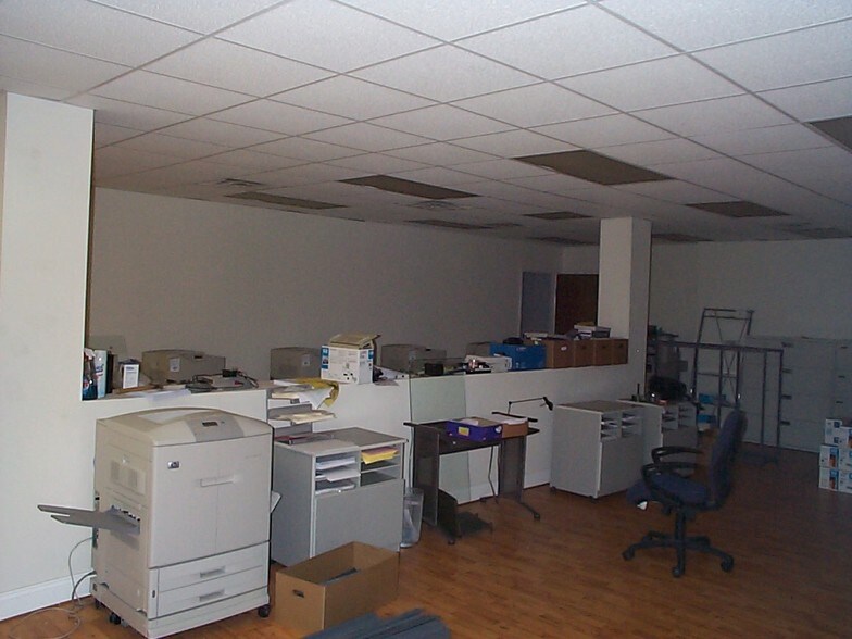 More Photos Of 8830-8854 Rixlew Ln, Manassas Flex For Lease